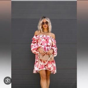 VICI PINK FLORAL OFF SHOULDER - NWT